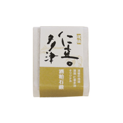 Seishu Nikitatsu Sakekasu Sekken (sake lees soap)